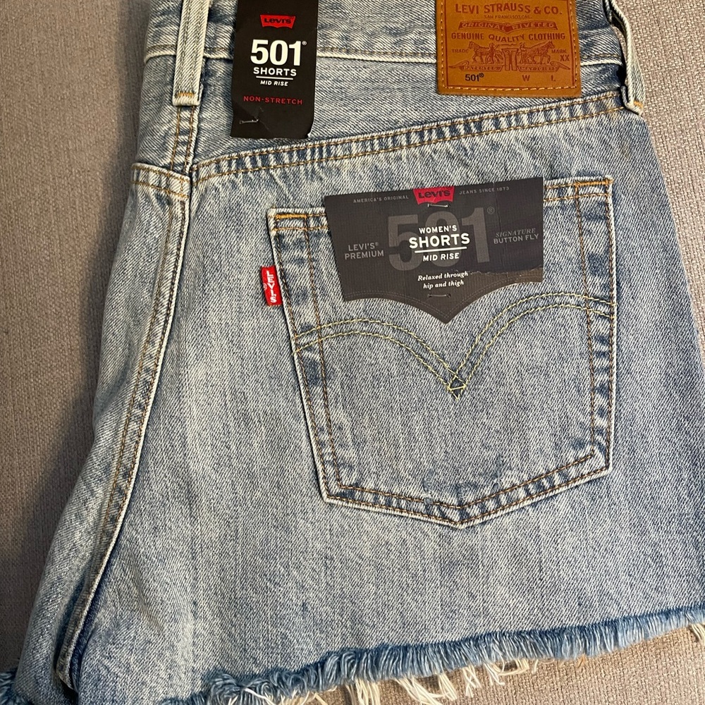 Levi 501 mid rise shorts